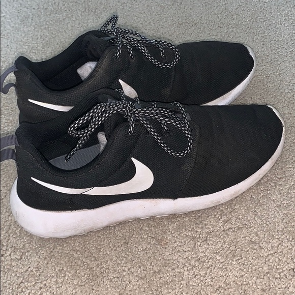 womens roshes